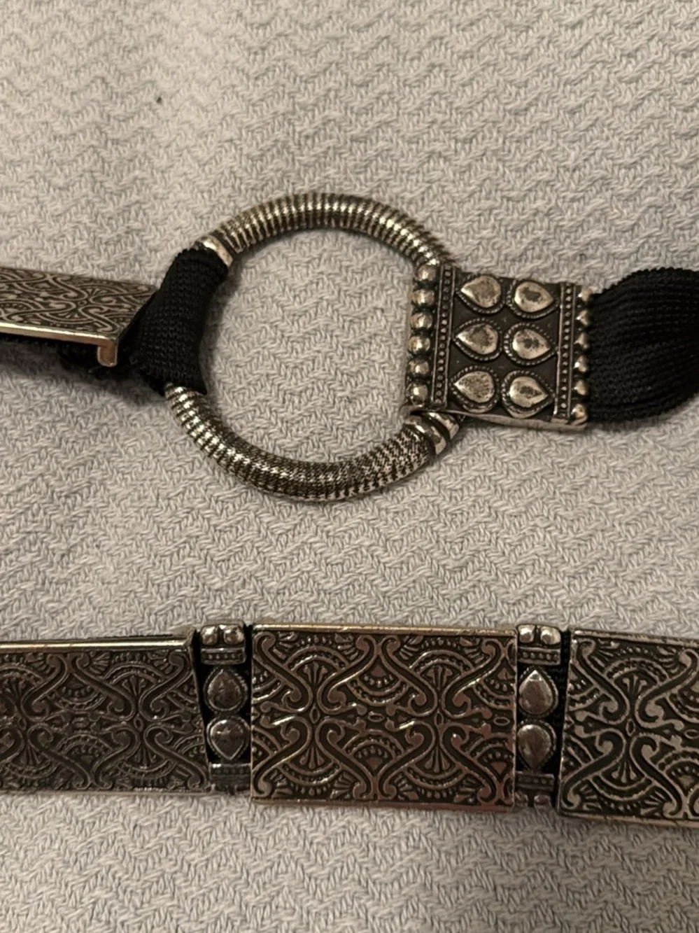 Vintage-Chico’s Silver Tone Ornate Stretch BoHo Belt Y2K very heavy